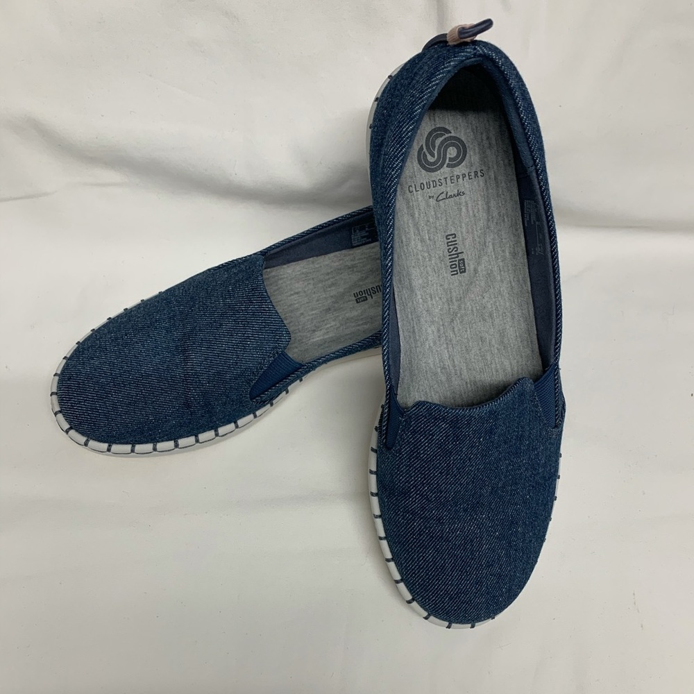 Clarks Cloudsteppers Step Glow Jade Slip on Loafer